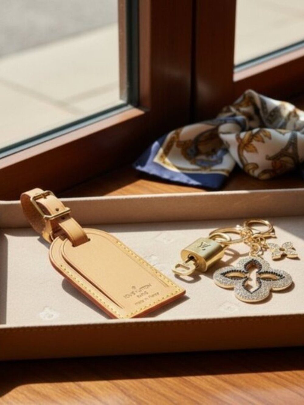 Authentic Louis Vuitton Luggage Nametag and Gold Padlock with Unbranded Keycharm - Picture 13 of 14